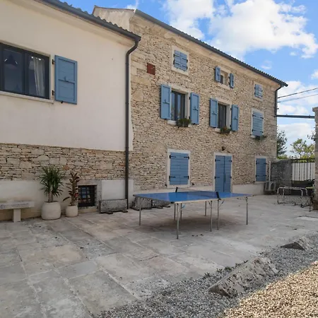 Scuola Roveria Villa *