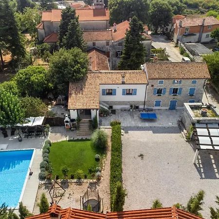 Scuola Roveria Villa *